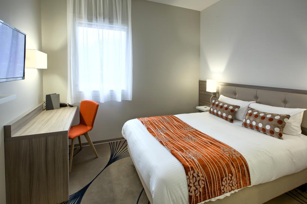 Logis Hotel Restaurant & Spa Au Comte D'Ornon Gradignan Δωμάτιο φωτογραφία
