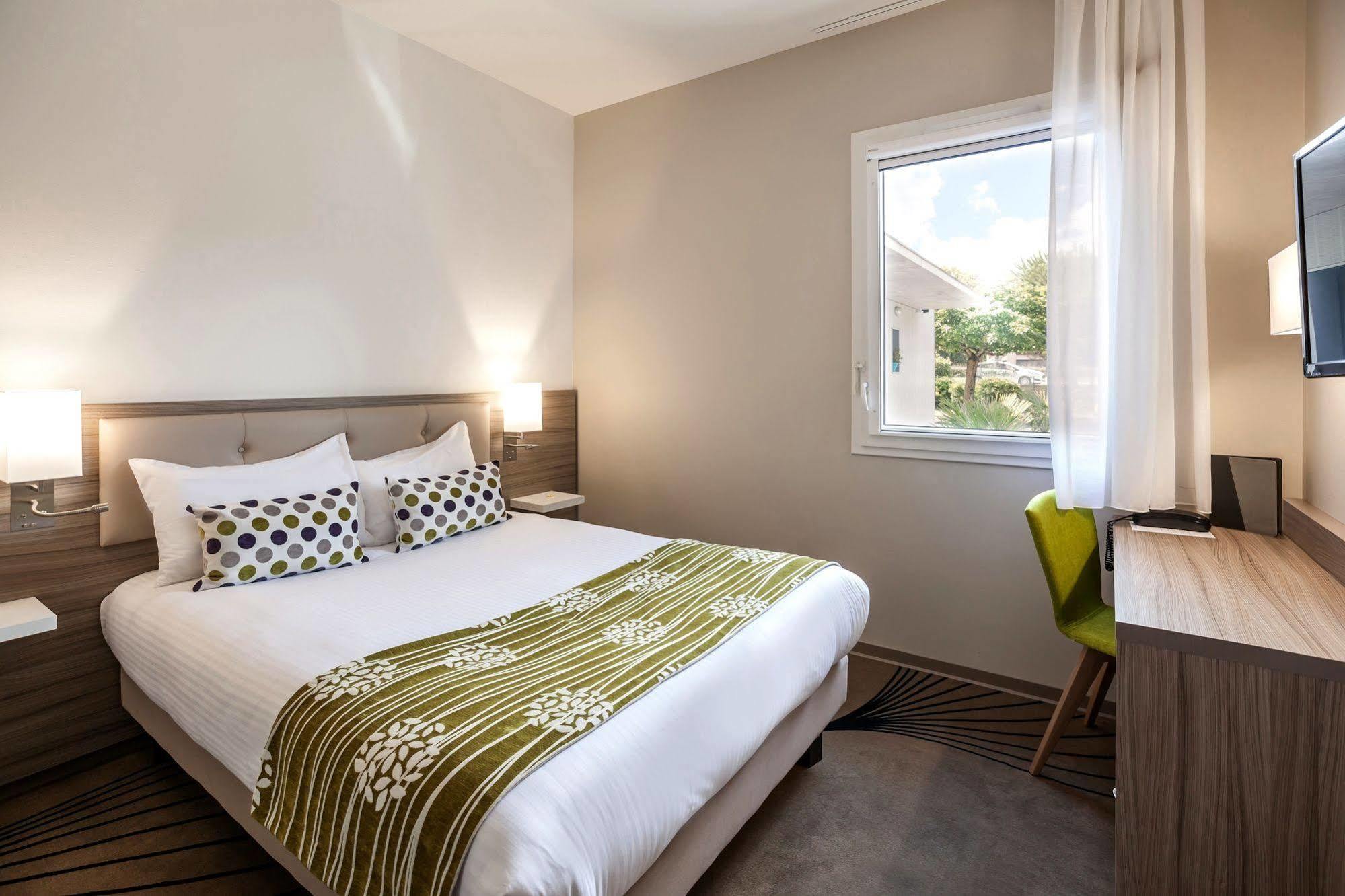 Logis Hotel Restaurant & Spa Au Comte D'Ornon Gradignan Εξωτερικό φωτογραφία