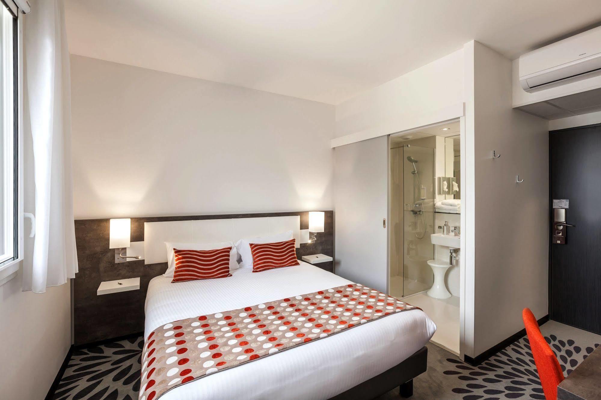 Logis Hotel Restaurant & Spa Au Comte D'Ornon Gradignan Εξωτερικό φωτογραφία