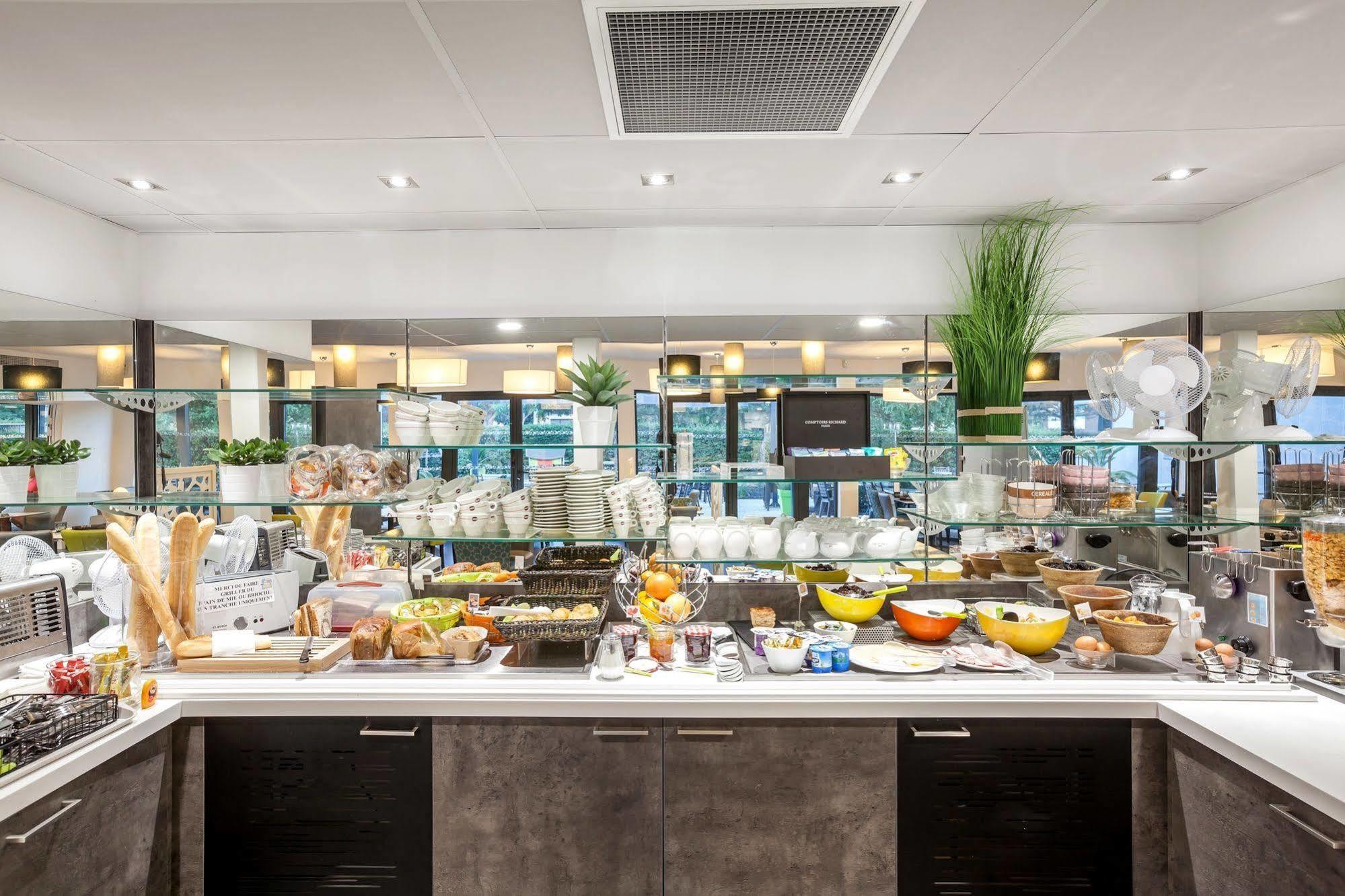 Logis Hotel Restaurant & Spa Au Comte D'Ornon Gradignan Εξωτερικό φωτογραφία